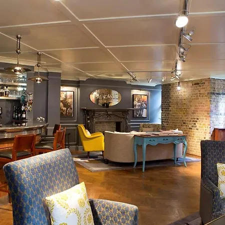 Morton Hotel 